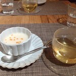 fu-fu shisen - 豆乳杏仁豆腐と中国茶