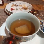 fu-fu shisen - 薬膳蒸しスープ
