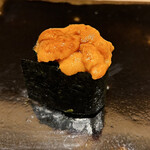 鮨 龍次郎 - 馬糞雲丹