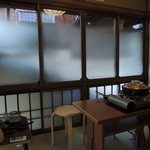 日の出 - 歴史を感じる建物