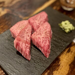 Yakiniku Baru Maru Ushimi-To - 追加注文：厚切りリブ巻き