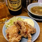 麦酒宿 ランドリー - 鶏の唐揚げ 440円