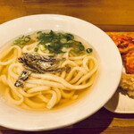 讃岐立食いうどん きりん屋 - 釜かけうどん、生姜天、ちくわ天ハーフ