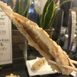 讃岐うどん 白庵 - ちくわ天、にゅ～～ん！