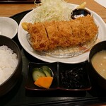いなよし - ヒレカツ定食(1850円)