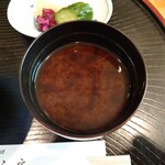 中むら家 - 赤出汁　わかめと豆腐だったかな？