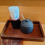 Nakamura Ya - 卓上の塩
