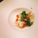 オステリア ジリオ - アミューズはツブ。