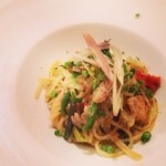 オステリア ジリオ - スモークホッケのペペロンチーノ