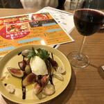 梅田バル イタリア食堂 CIMA - イチジクにマスカルポーネチーズと栗にオリーブオイルがかかって、赤ワインに合います♪