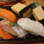 Sushi Izakaya Shibuya - サーモン・アジ・タコ・玉子焼き
