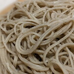 地粉や - 密度感のあるお蕎麦です。