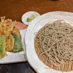 地粉や - 野菜天せいろです。