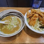 Ramen Asuka - 単品につくスープも豪快！！素ラーメンの麺なし？