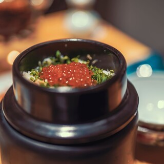 【名物】鯖といくらの土鍋ご飯