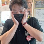 文福飯店 - 店主のとしちゃんさん。とってもフレンドリーでした。