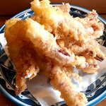 そば屋重次郎 - げそ天は食べやすいようにひとつひとつカットし揚げてあります！