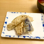 天ぷら よこい - ●三皿目
      ・玉ねぎ
      ・茄子
      ・カボチャ
      ・ヤングコーン