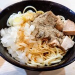 麺屋 音 - 和え玉220円
            -menue 和え玉とは具材が乗り、味付けのしてある麺です。
            そのままでも、スープに入れても美味しい一品。-
            