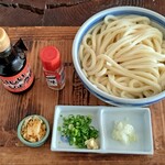 善通寺・四國館 - しょうゆかけうどん(熱 大)