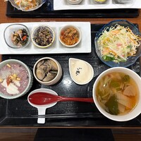 ヒル薬膳粥・ヨル貝料理カイノクチ - 