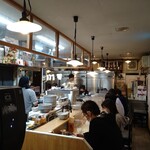 中華そば 多賀野 - 店内はカウンター10席