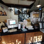 中華そば 多賀野 - 開店前の店内