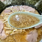 東港ラーメンショップ - スープ