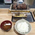 山梨家系元祖炭焼き サムライハンバーグ - 