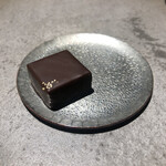 PATISSERIE ASAKO IWAYANAGI - 抹茶と白胡麻のプラリネ