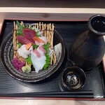 小松水産の海鮮丼 - ちょい飲みセット