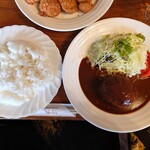 とわいらいと - ハンバーグ（ライス付＋大盛）を上からパチリ。