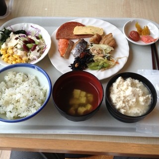 Hanamomi - 朝ご飯。沖縄そばにゆし豆腐を乗っけて見ました‼