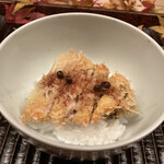 緒方 - 牡蠣フライ載せご飯