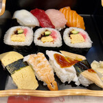 Umeda Yoshinozushi - 