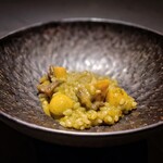 TOSAGE - 鮑は2時間蒸されて柔らかく仕上がっています。