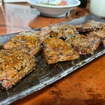 もつ焼 まるい - 牛レバたれ焼き