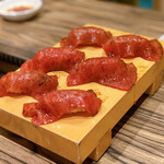 焼肉 ジャンボ - 肉寿司