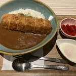 レスタ キッチン - 1本！棒ひれかつカレー 温泉玉子