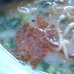 らーめん砦 - この日はにんにくチップを入れてみた