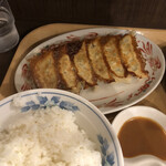 味噌と餃子 青源  - 源ちゃん焼き餃子(6個)