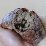 ラトリエ・ドゥ・バン - いちじく＆クルミ＆カレンズのカンパーニュ