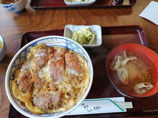 Atarashiya - 鶏かつ丼850円
