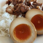 ピポンペン - 魯肉飯+煮卵セット1000円