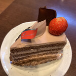 Anderusen Kondhito Rai - チョコレートショートケーキ