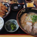 ラーメン華力 - 餃子定食