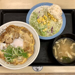 松屋 - 親子丼（並盛） ¥500 ＋ ポテトサラダ ¥200