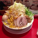 ごりまる - 全のせ　ごりまるラーメン　￥1050
ランチ　麺大盛り無料　野菜増し無料