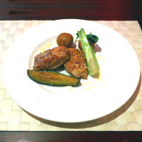 アントューカ - アントューカPetit Course肉鳥胸肉と新じゃがのディヤブル風945円