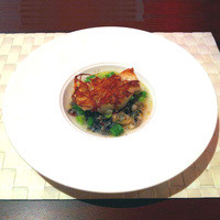 アントューカ - アントューカアントューカPetit Course魚白身魚のパイアソン青豆とワイルドライスのガビュール1,260円Petit Course